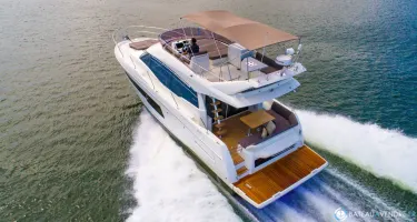 Prestige Yachts Prestige 460 Fly