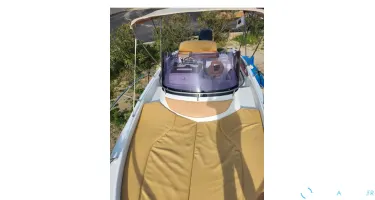 Sessa Marine Key Largo 26