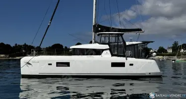 Lagoon  42