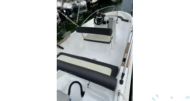 B2 Marine Cap Ferret 155 Fishing