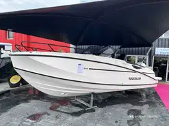 Quicksilver Activ 805
