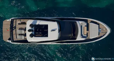 Ferretti  800