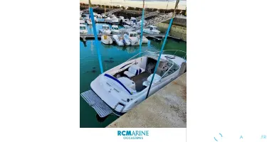 Bayliner Capri 212