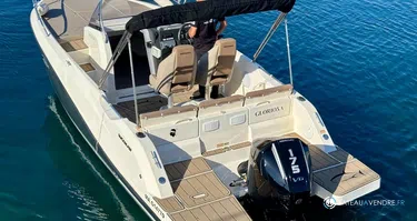 Quicksilver Activ 675 Sundeck