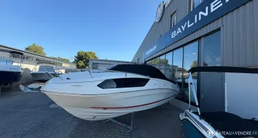 Bayliner VR6 Cuddy