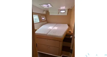 Lagoon  421