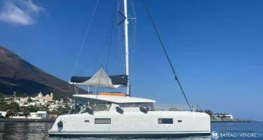 Lagoon  42