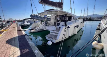 Lagoon  42