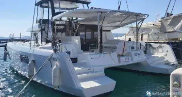 Lagoon  42