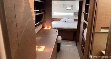 Lagoon  42