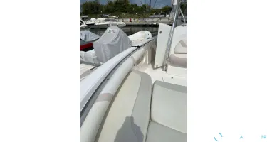 Boston Whaler  320 Outrage