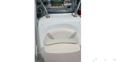Boston Whaler  320 Outrage