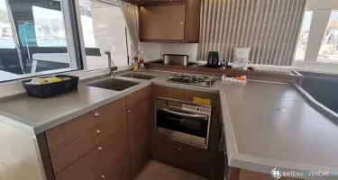 Lagoon  450 F