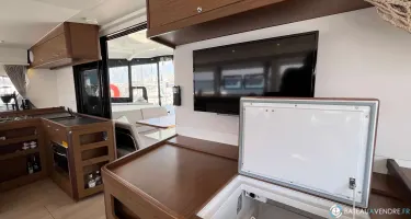 Lagoon  42
