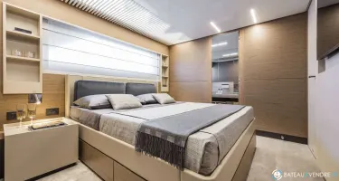 Ferretti  920