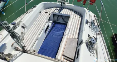 Beneteau First 325