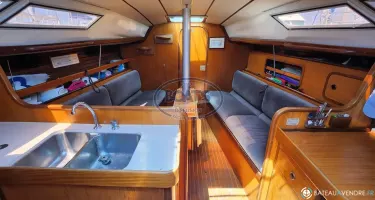 Beneteau First 325