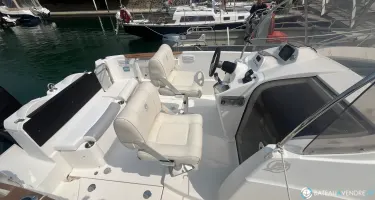 Quicksilver  720 Commander