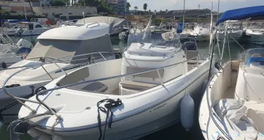 Jeanneau Cap Camarat 7.5 CC Serie 2