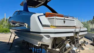 Fairline  33