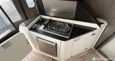 Sealine  F 42