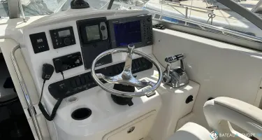 Boston Whaler  305 Conquest