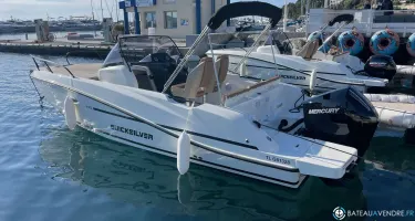 Quicksilver Activ 675 Sundeck