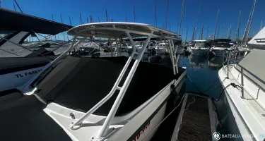 Boston Whaler  270 Vantage