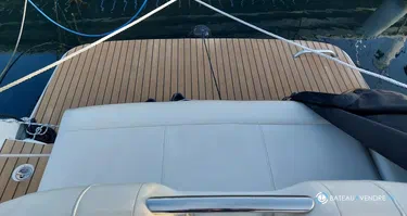 Regal 2300 bow rider