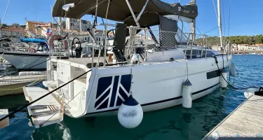 Dufour  37