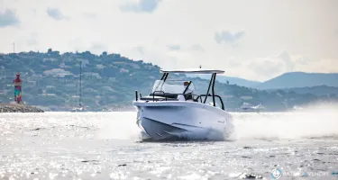 Axopar  25 Cross Top