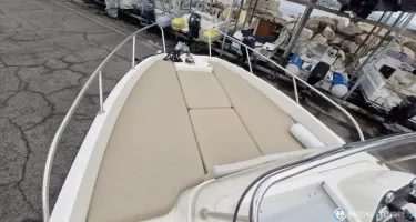 Quicksilver  675 Sundeck