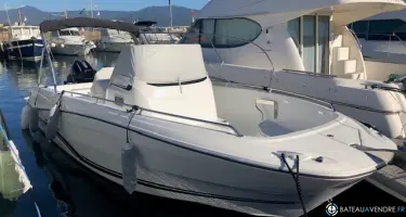 Jeanneau Cap Camarat 7.5 CC Serie 3