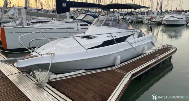 B2 Marine CAP FERRET 752 CRUISER