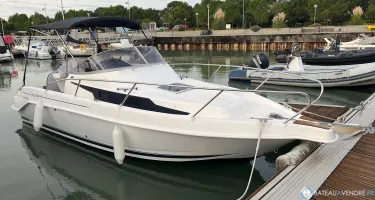 B2 Marine CAP FERRET 752 CRUISER