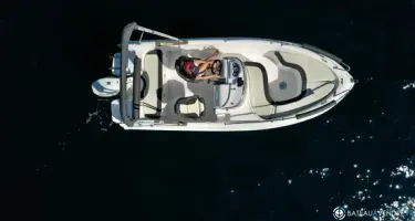B2 Marine CAP FERRET 522 OPEN