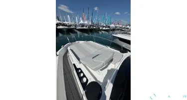 Karnic R8
