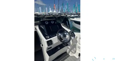 Karnic R8