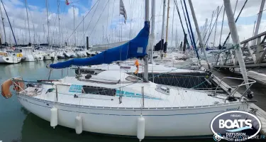 Beneteau First 235