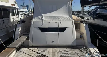 Cayman  F520