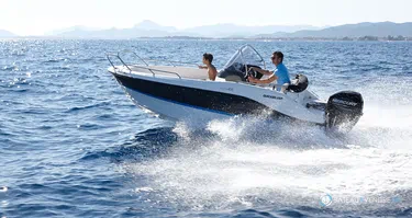 Quicksilver Activ 455 Open