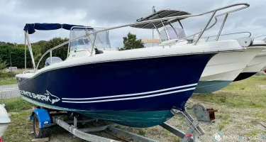 Kelt White Shark 205
