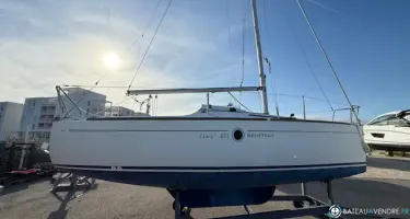 Beneteau First 211