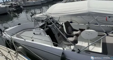 Jeanneau Cap Camarat 7.5 CC Serie 2