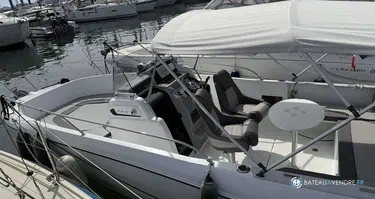 Jeanneau Cap Camarat 7.5 CC