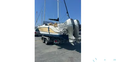 Sessa Marine Key Largo 26
