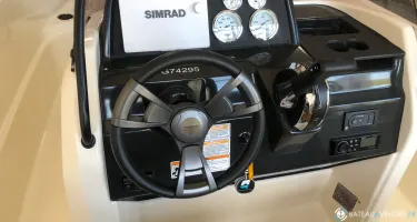 Quicksilver Activ 555 Open Edition Smart