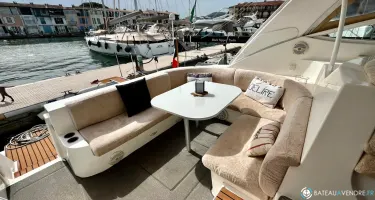 Cruisers Yachts  440 Express