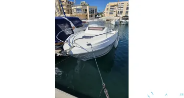Beneteau Flyer 850 Sun Deck