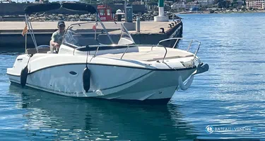 Quicksilver Activ 675 Sundeck